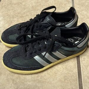 Metallic Sambas